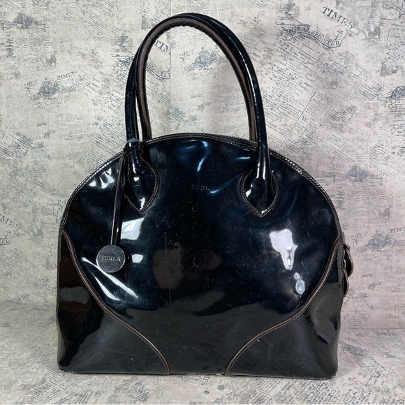 Furla Glossy Black Patent Leather doctor style HandBag - Picture 1 of 14